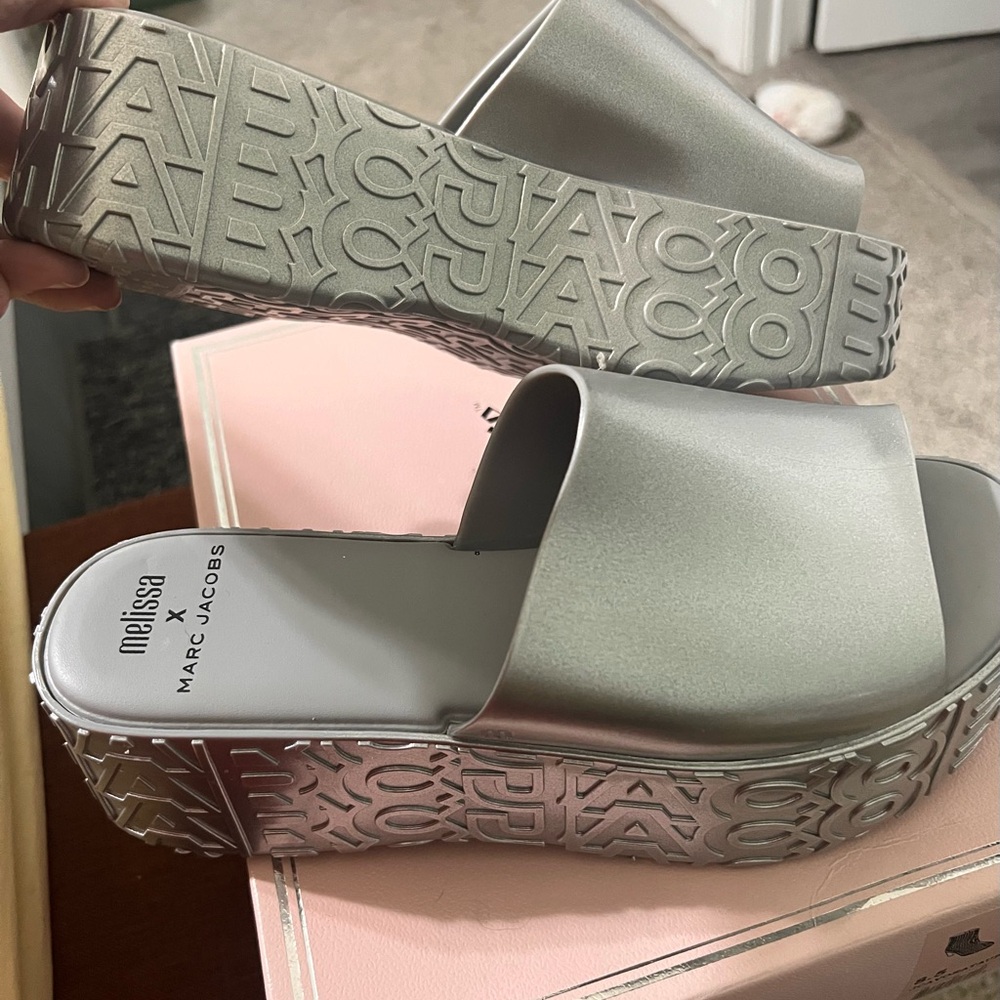 NWOT Marc Jacobs X Melissa Metallic Silver Platform Slides